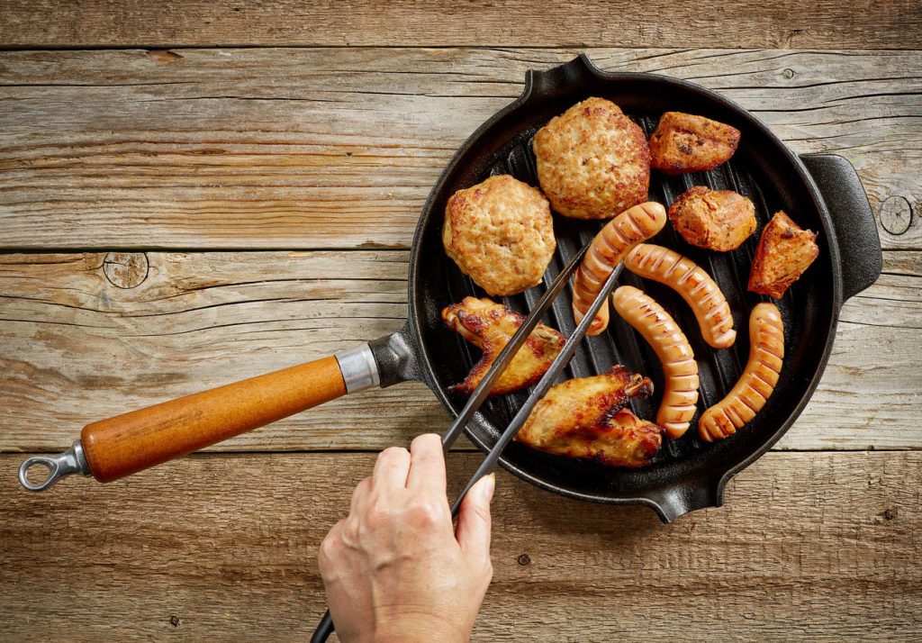 Cooking with a Large Pan: 5 Delicious Recipes You Need to Try